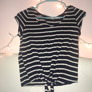Cropped tee— Small